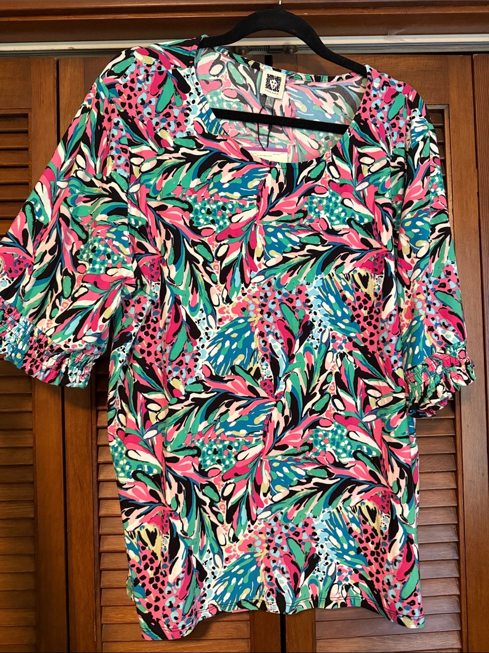 Vibrant Pink & Teal Leaf-Print Women's Blouse